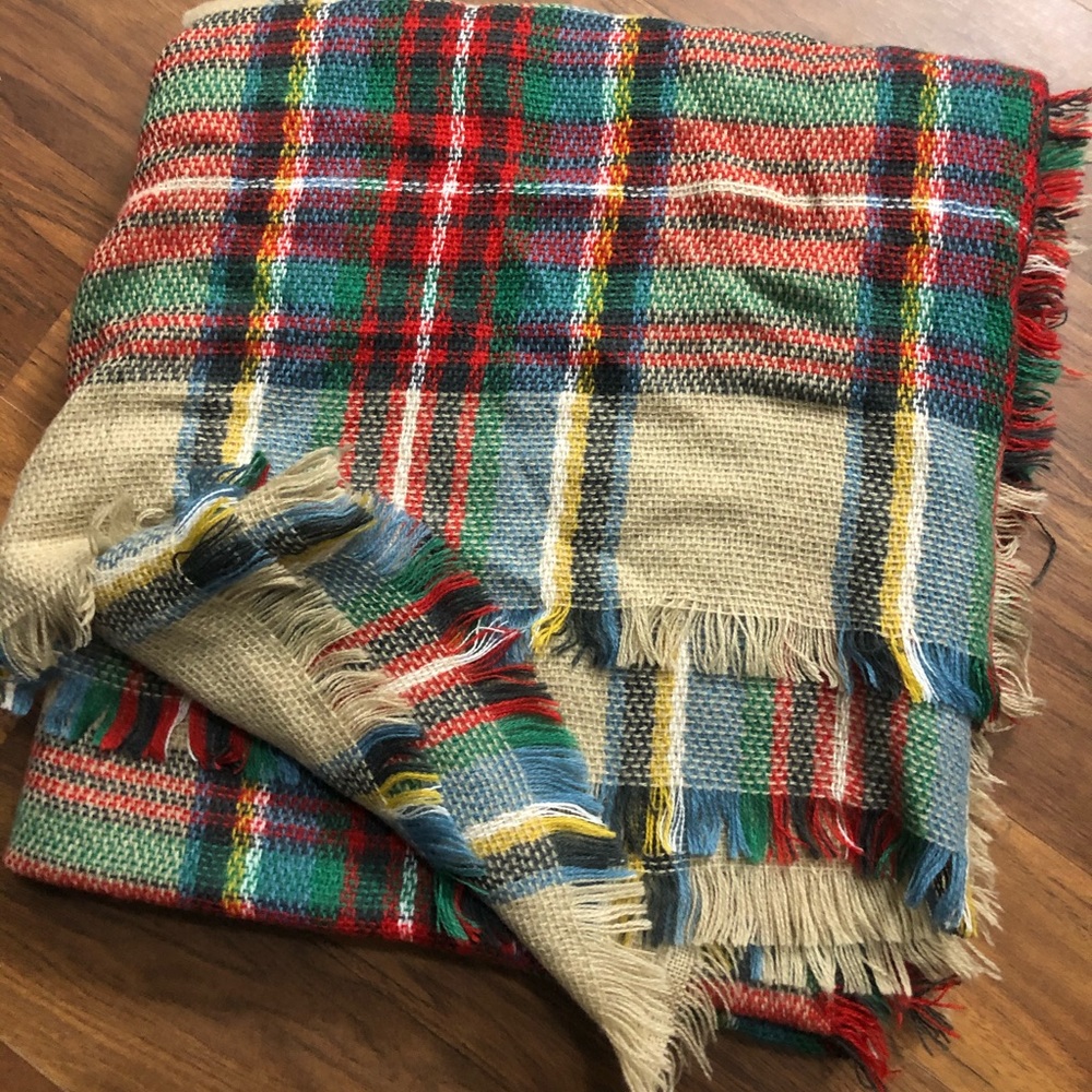 Tan OVERSIZED plaid scarf that everyone loves!